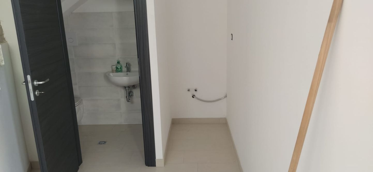 Fabbricato uso ufficio - MEGA SERVICE IMMOBILIARE