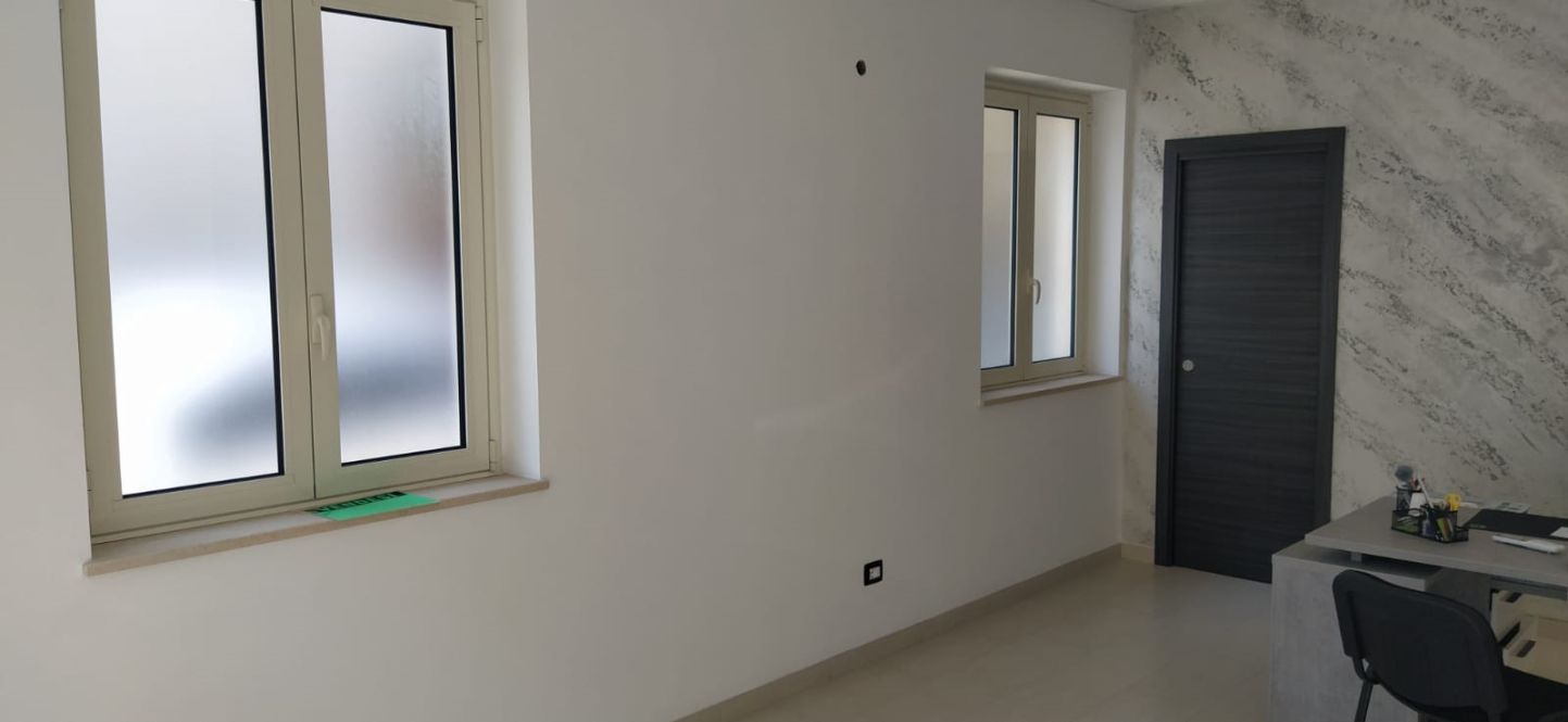 Fabbricato uso ufficio - MEGA SERVICE IMMOBILIARE