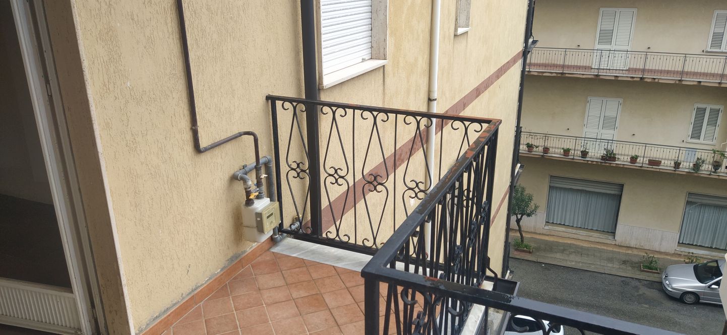 In vendita comodo appartamento con ascensore - MEGA SERVICE IMMOBILIARE