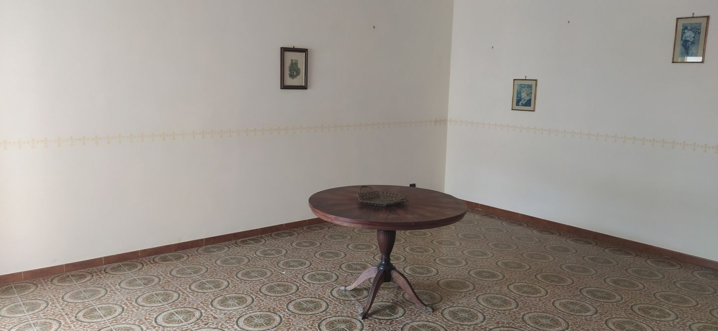 In vendita comodo appartamento con ascensore - MEGA SERVICE IMMOBILIARE