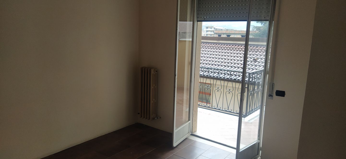 In vendita comodo appartamento con ascensore - MEGA SERVICE IMMOBILIARE