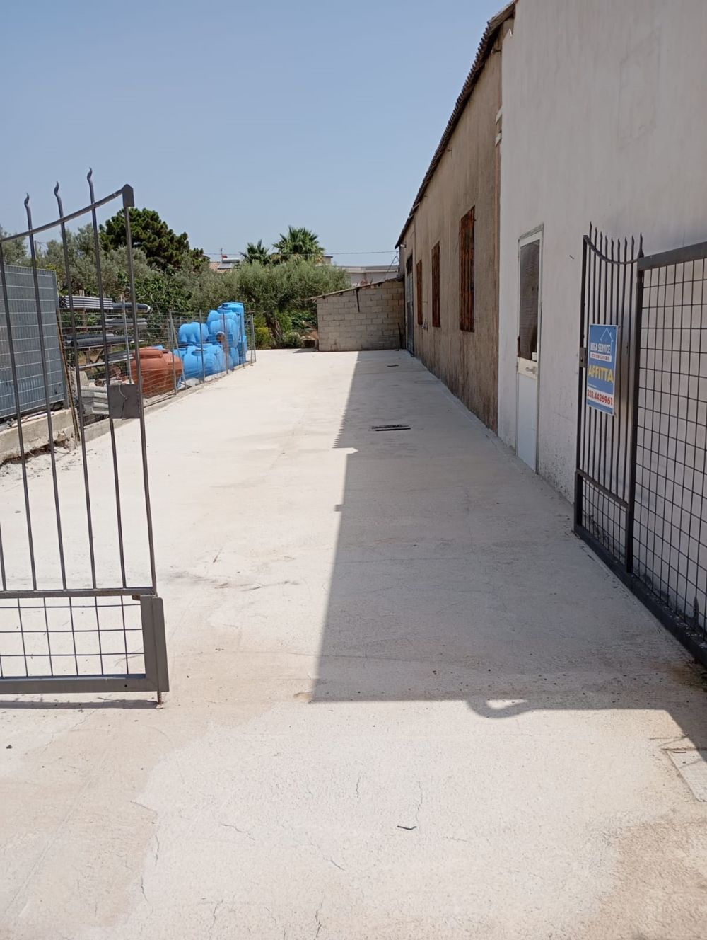 Magazzino deposito merci - MEGA SERVICE IMMOBILIARE